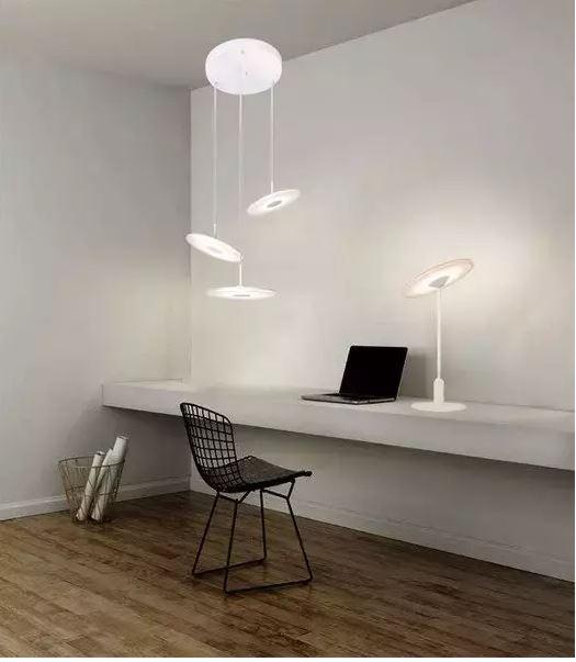 Minimalist LED Table Lamp – VINYL T