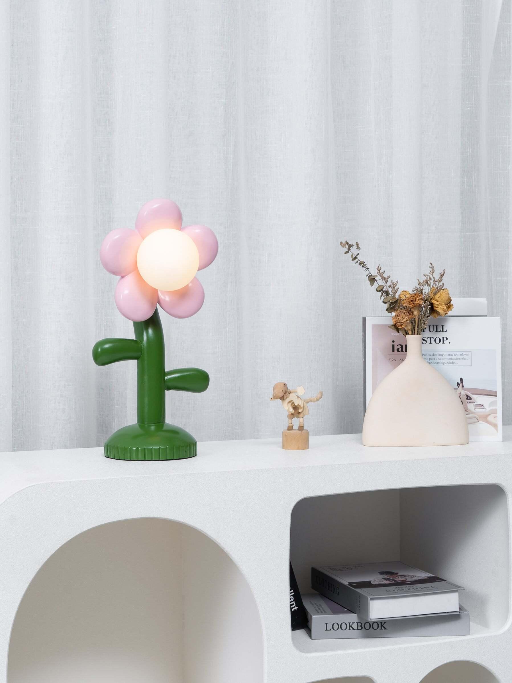 Flower Shaped Table Lamp