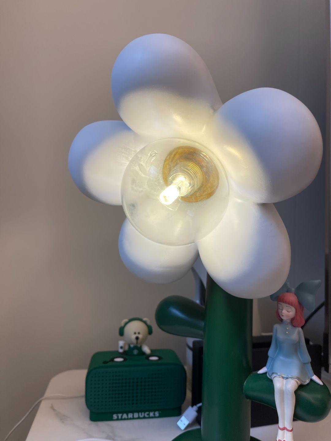 Flower Shaped Table Lamp