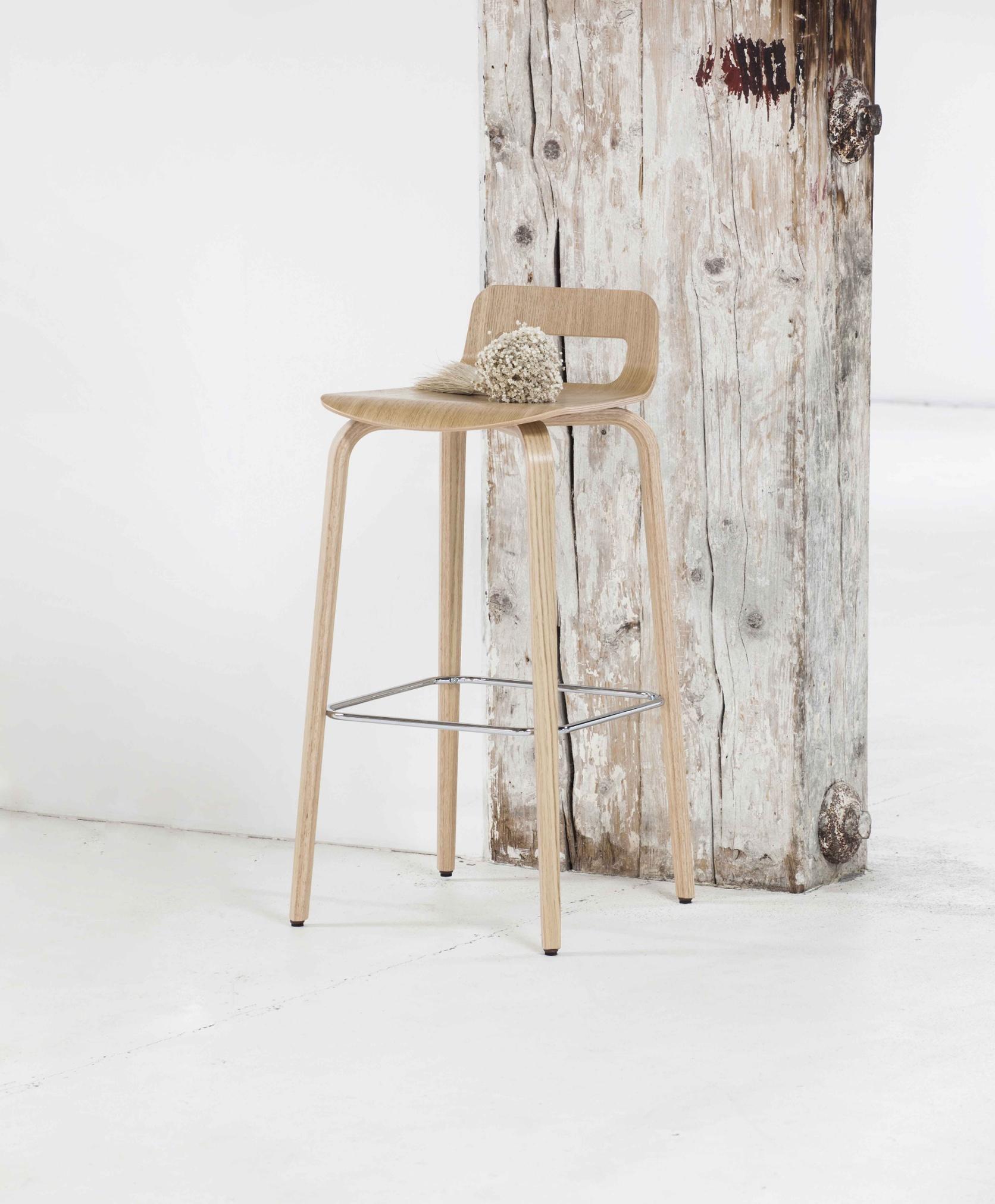 KORVET Medium Barstool