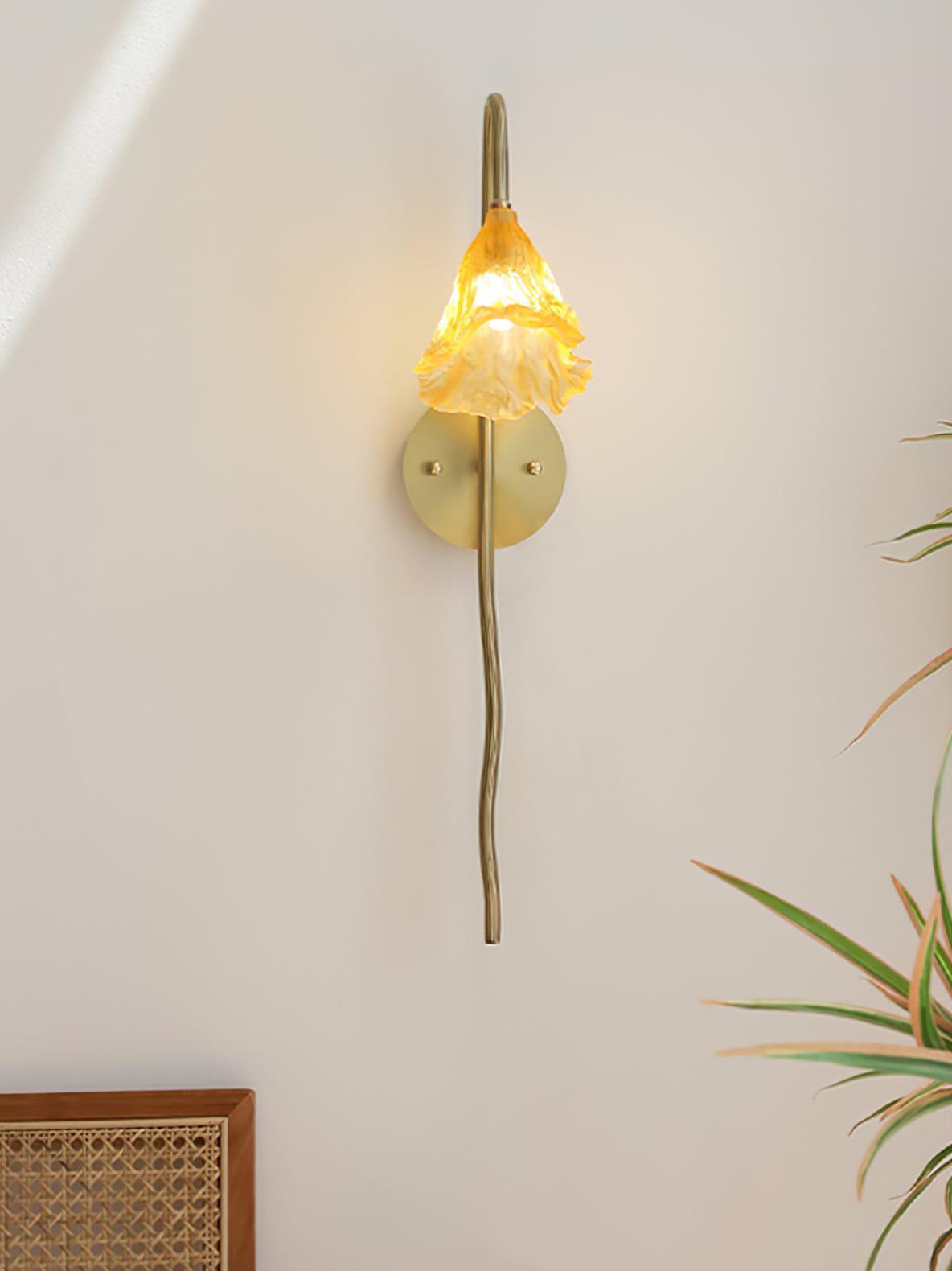 Lotus Amber Wall Lamp